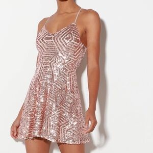 Lulu’s Gold Sequin Mini Sundress with Spaghetti Straps size M